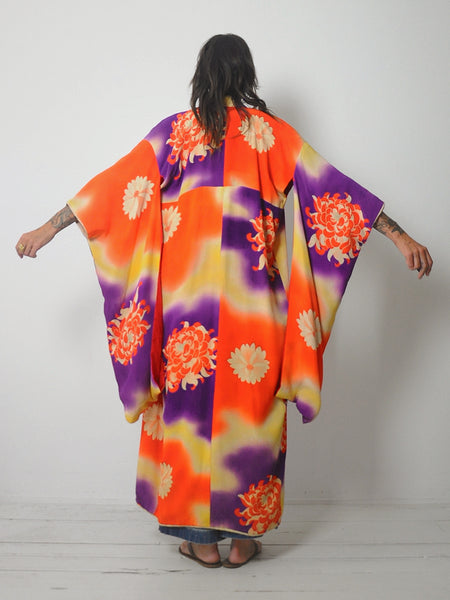 1940's Silk Spider Mum Kimono