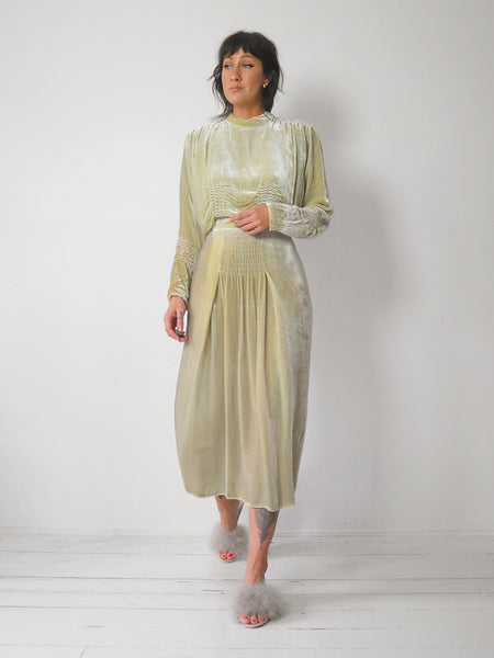 1920's/30's Pear Green Velvet Dress