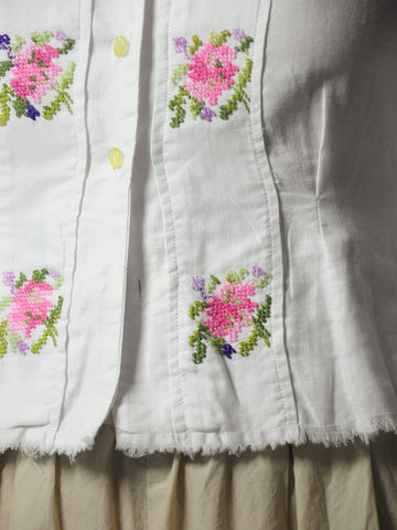 1950's Floral Embroidered Blouse