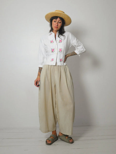 1950's Floral Embroidered Blouse