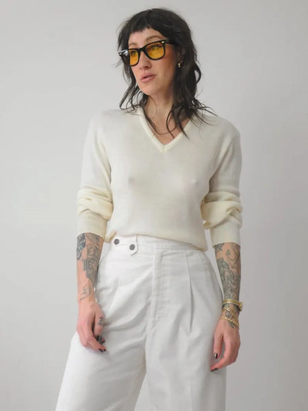 1970's Minimal V-neck Sweater