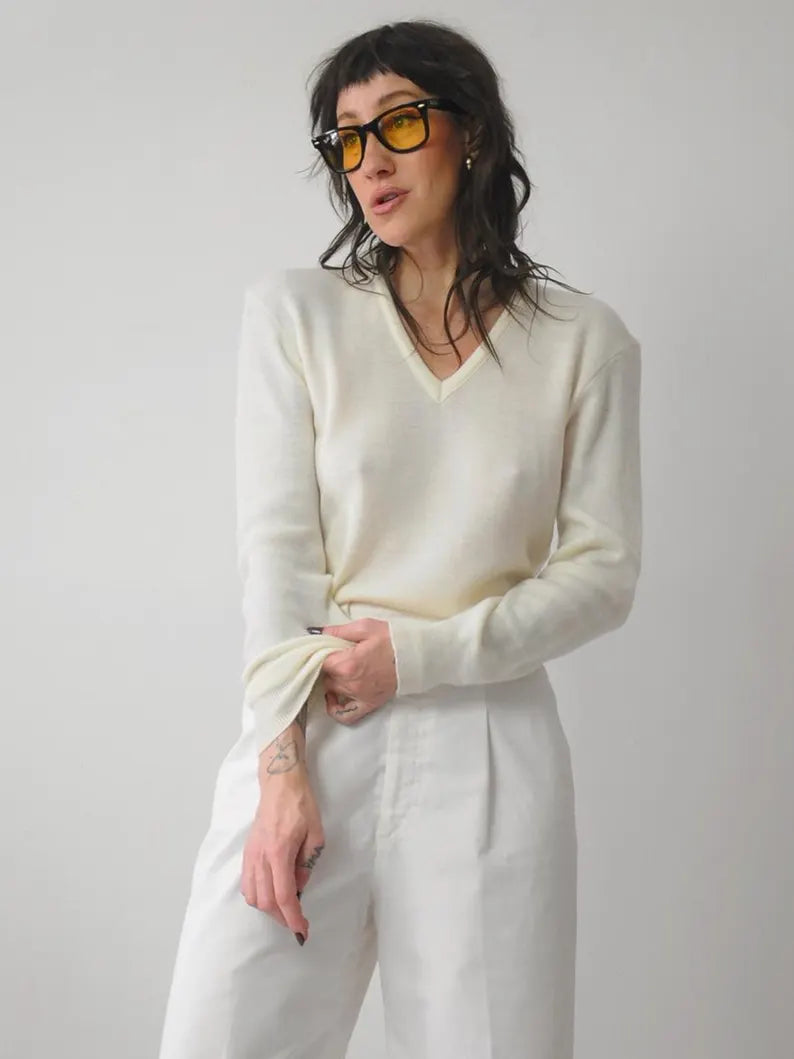 1970's Minimal V-neck Sweater