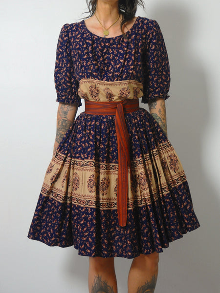 1970's Paisley Puff Sleeve Dress