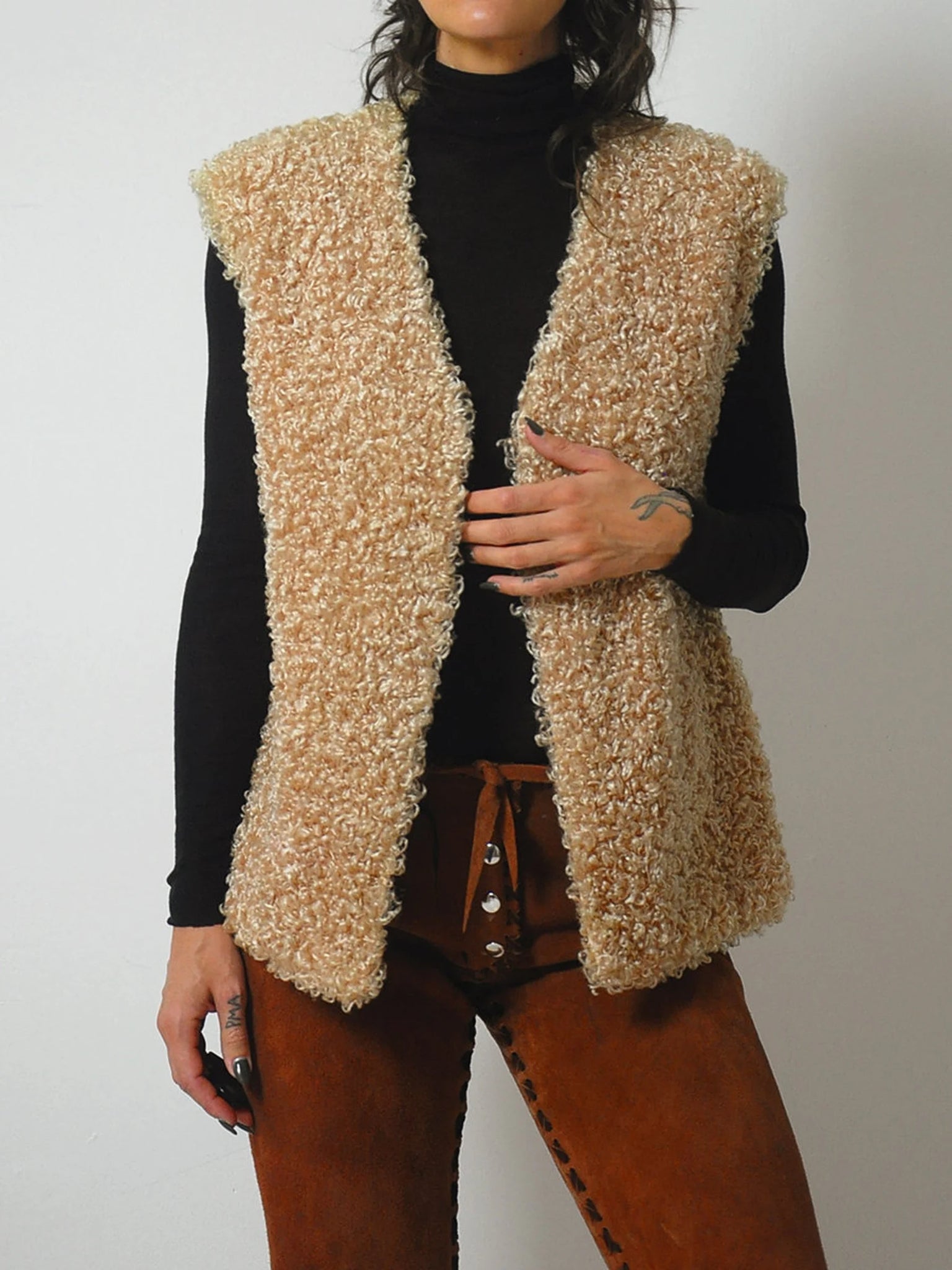 1970 s Faux Curly Lamb Shaggy Vest NOIROHIO VINTAGE